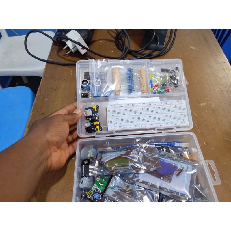 Kit Complet Arduino Méga 42 Composants