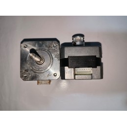 Moteur pas à pas NEMA 17  KH MOTOR 42BYGH101-1-15 / KH 2017 04
