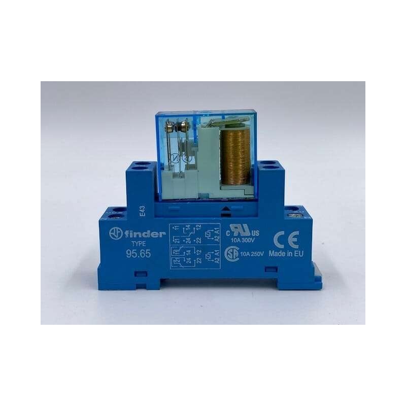 FINDER 95.05 RELAY SOCKET WITH RELAY 40.52 8 AMP